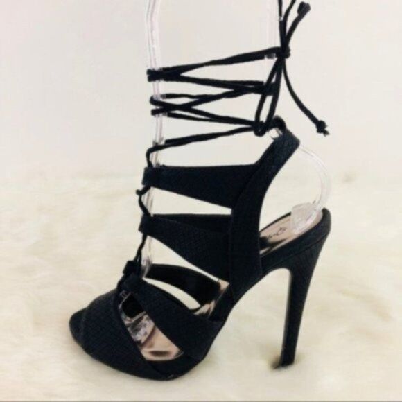 QUPID ‘Glee’ Faux Snake Printed Black Lace Up Heel - Picture 6 of 6